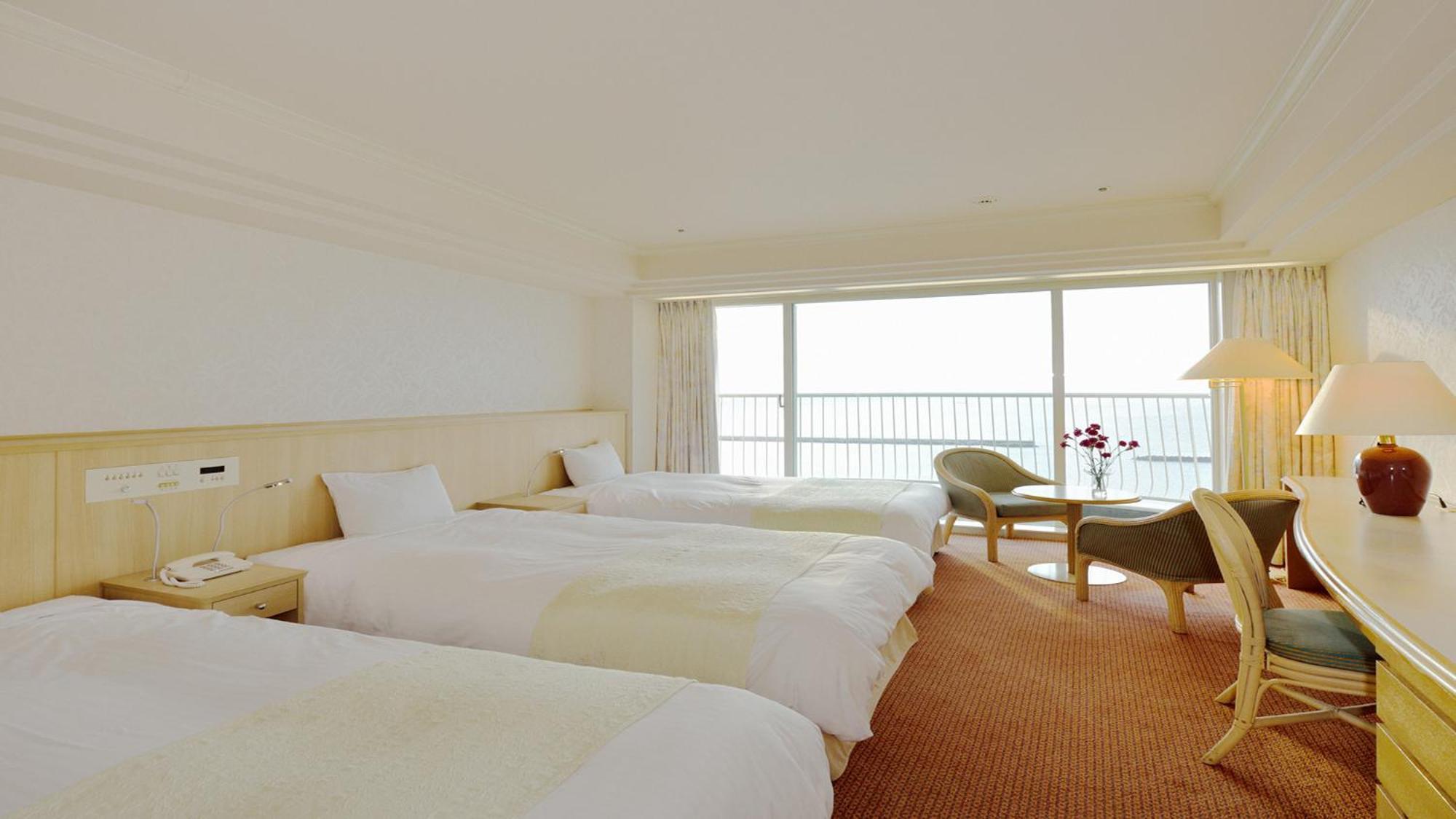 Irago & Convention Hotel 4*